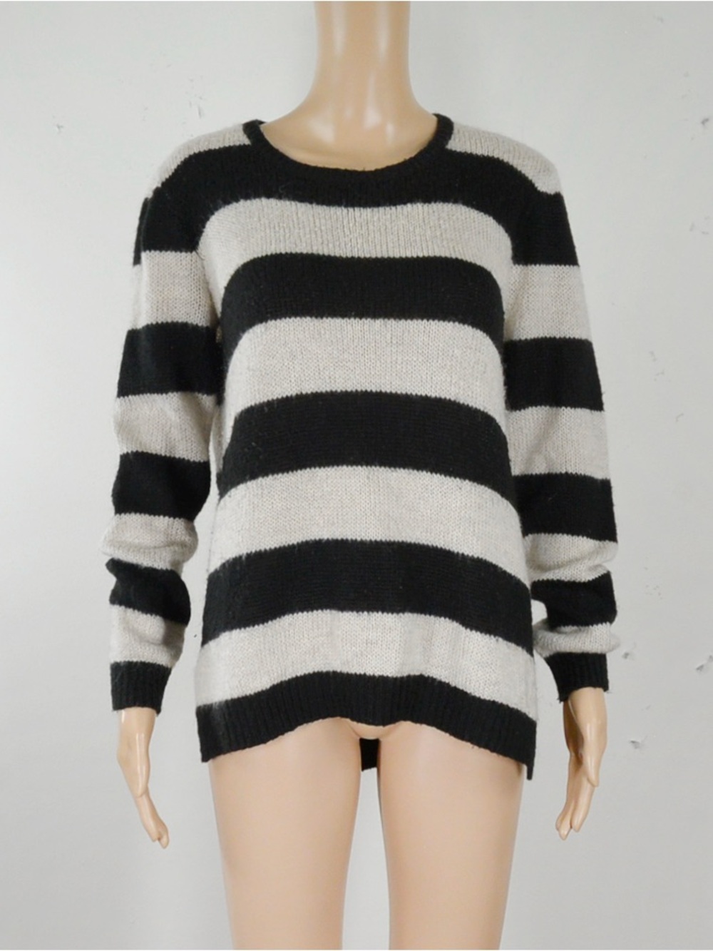 Vintage Y2K 00s Oversized Wool Blend Black White Stripe Knit Sweater Grunge